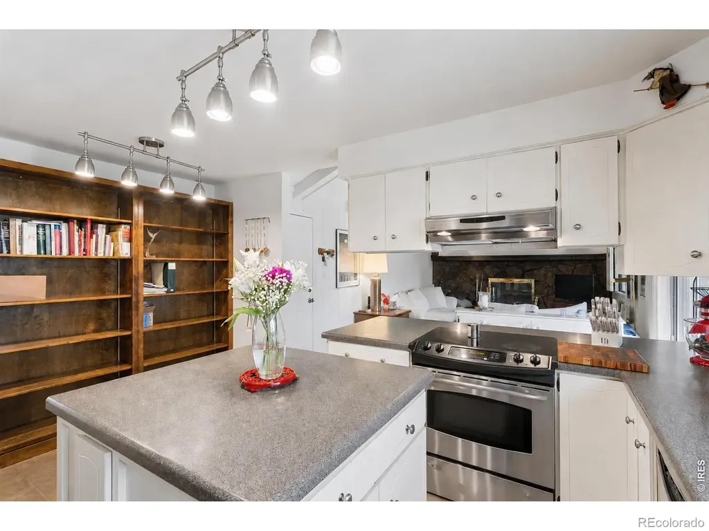 6809 Harvest Road Boulder CO 80301