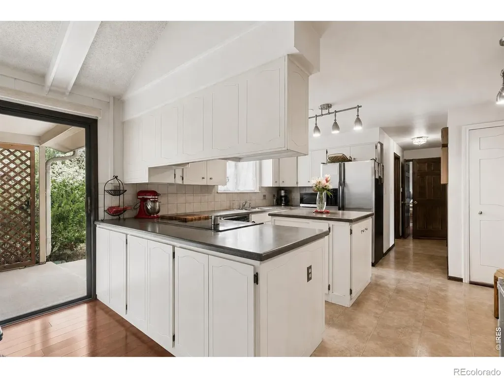 6809 Harvest Road Boulder CO 80301