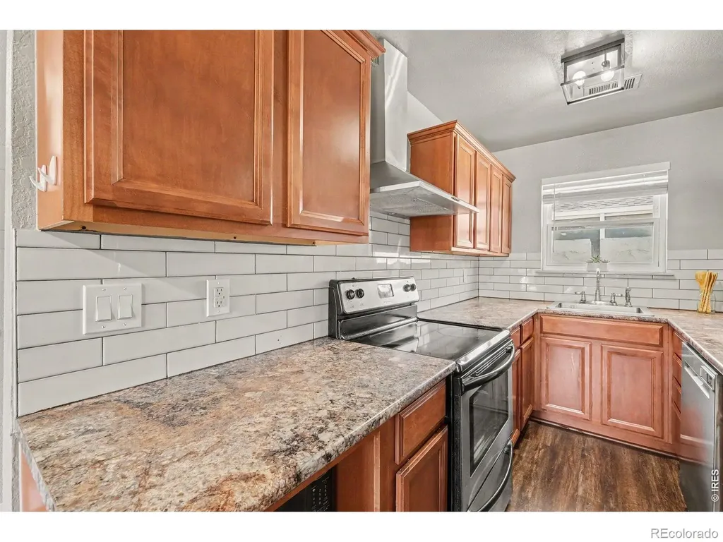 225 E 8th Avenue Longmont CO 80504