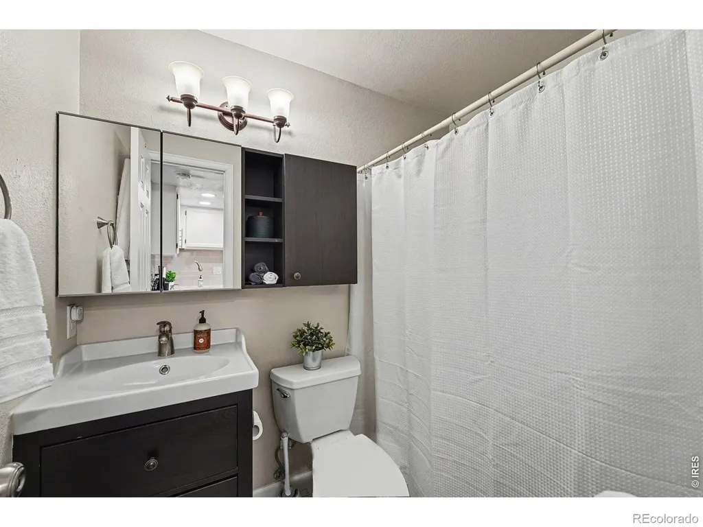 1885 S Quebec Way Denver CO 80231