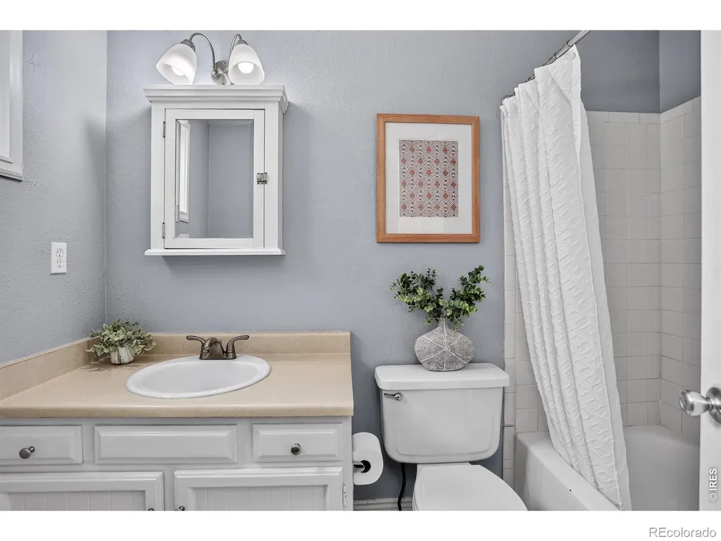 1549 Feltham Place Longmont CO 80501