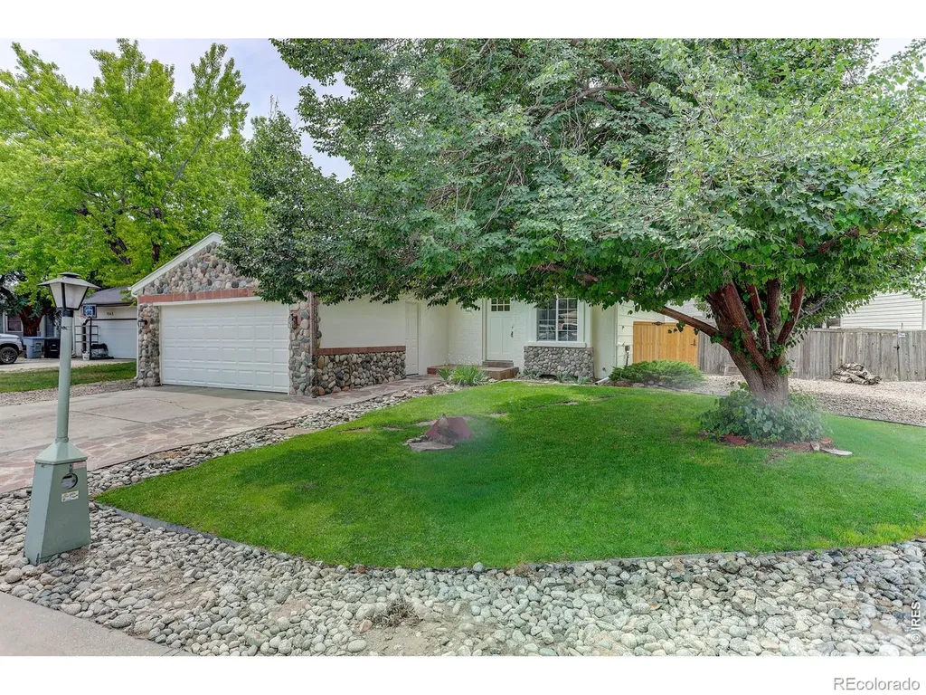 1549 Feltham Place Longmont CO 80501