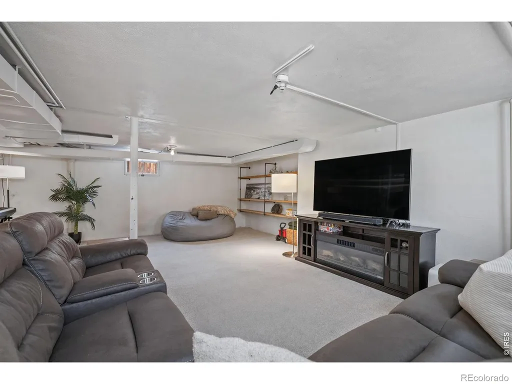 1095 Carr Street Lakewood CO 80214
