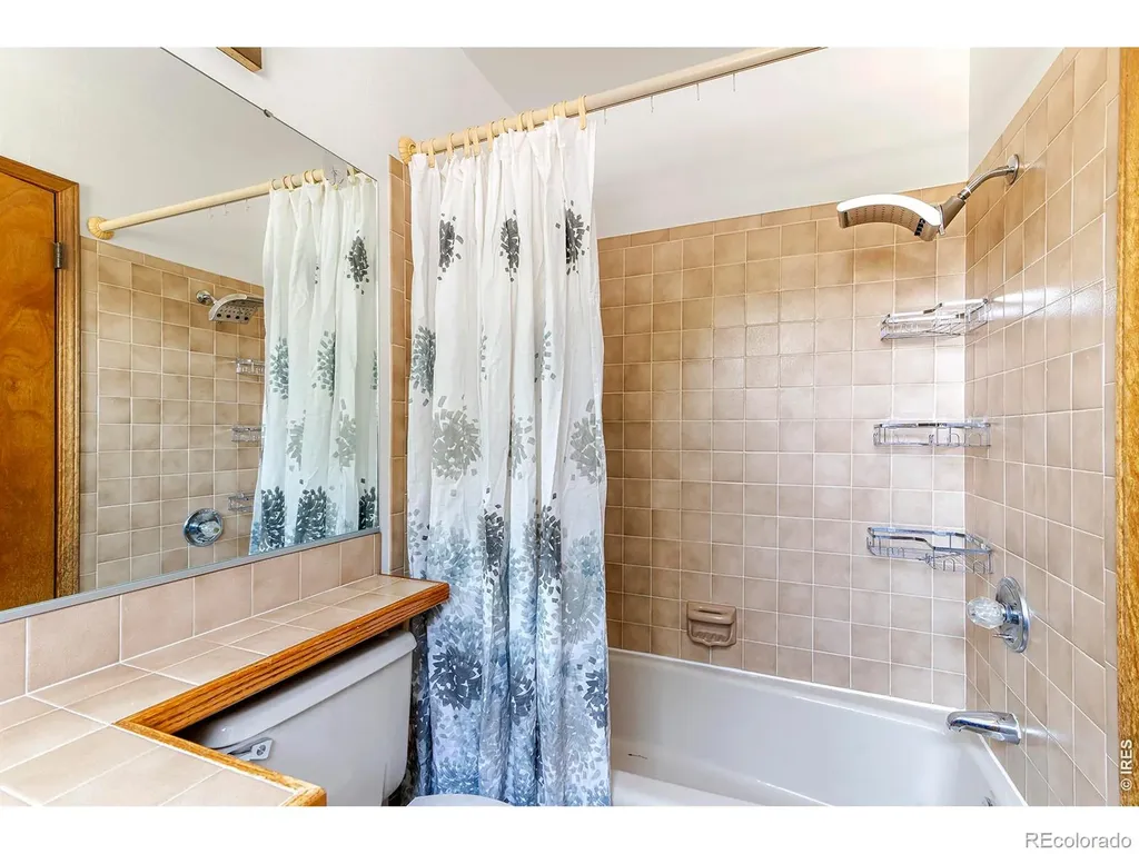 1901 Red Cloud Road Longmont CO 80504