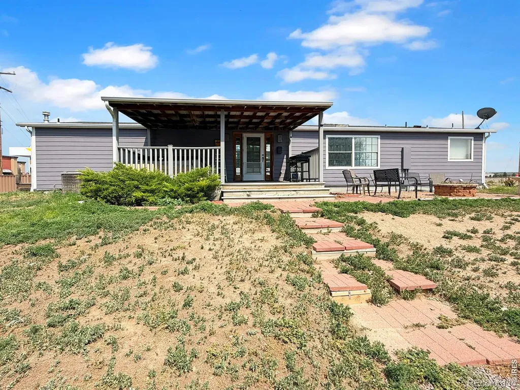 1916 S 5th Avenue Sterling CO 80751