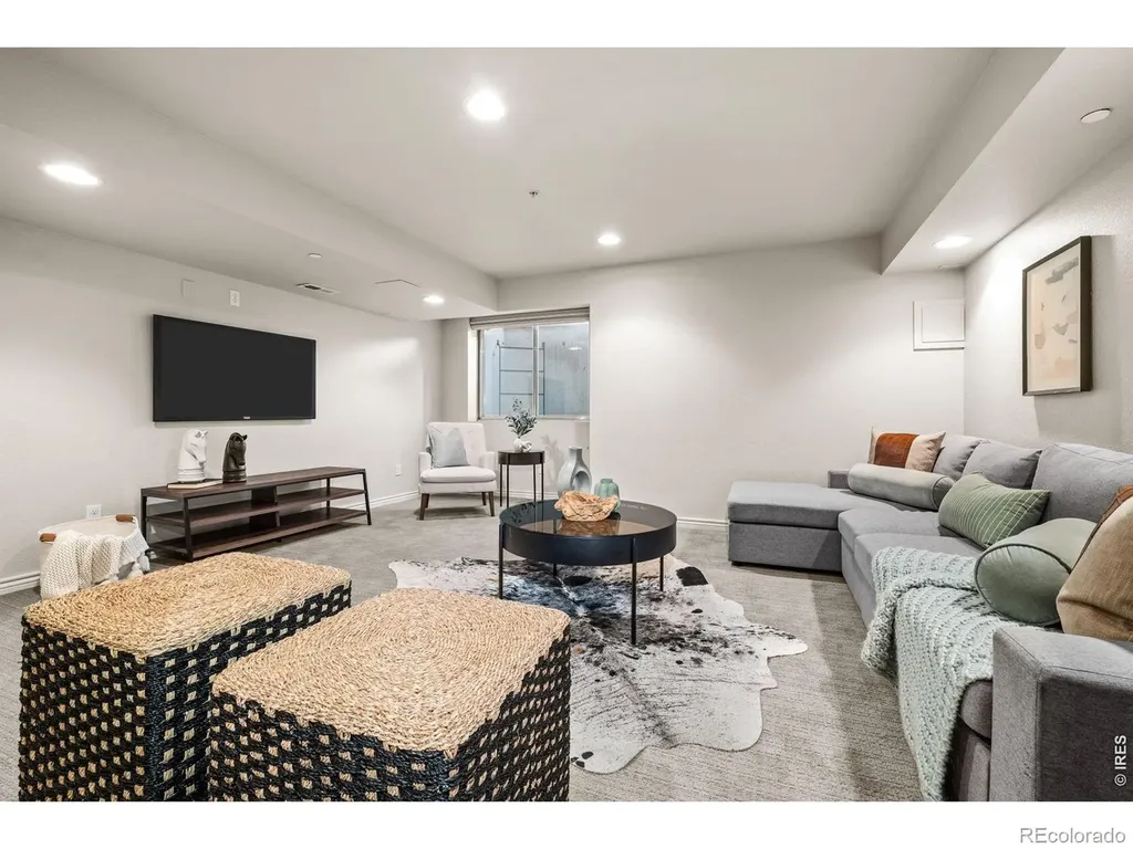 6 S Monroe Street Denver CO 80209