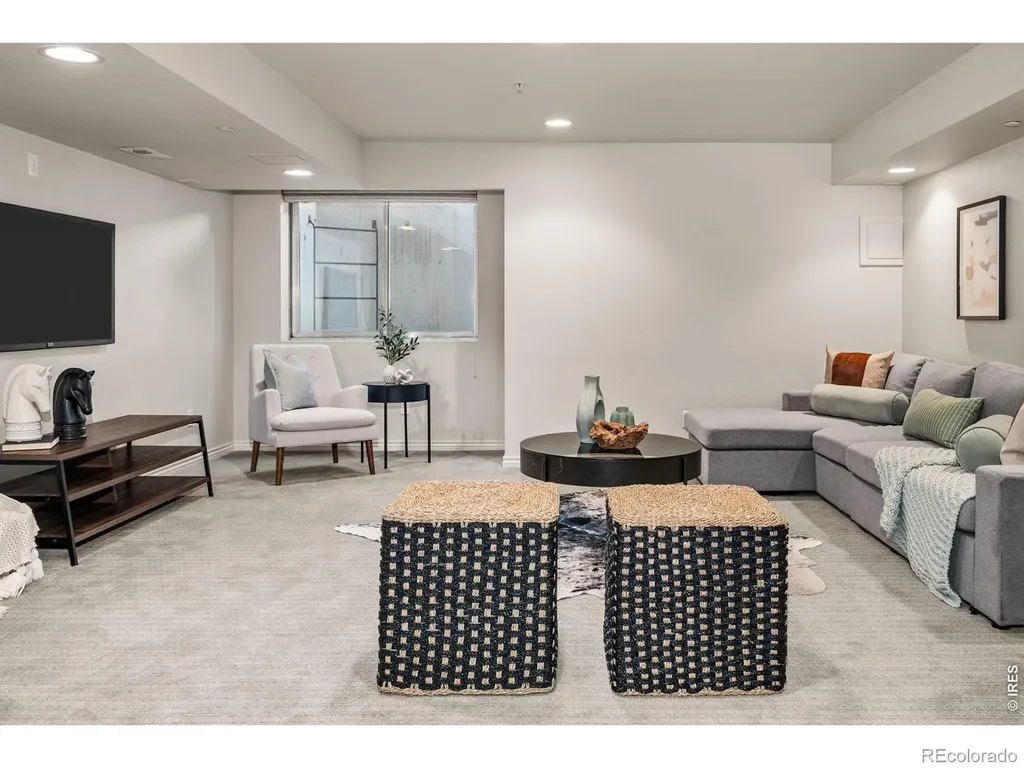 6 S Monroe Street Denver CO 80209