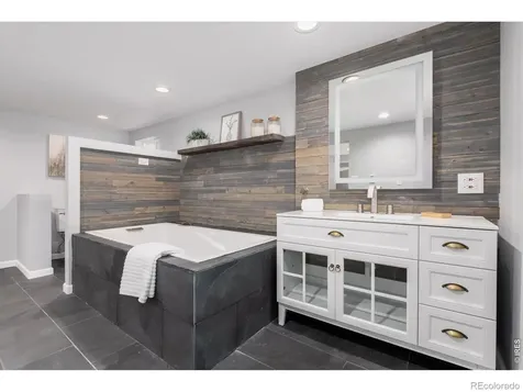 9525 W 11th Avenue Lakewood CO 80215