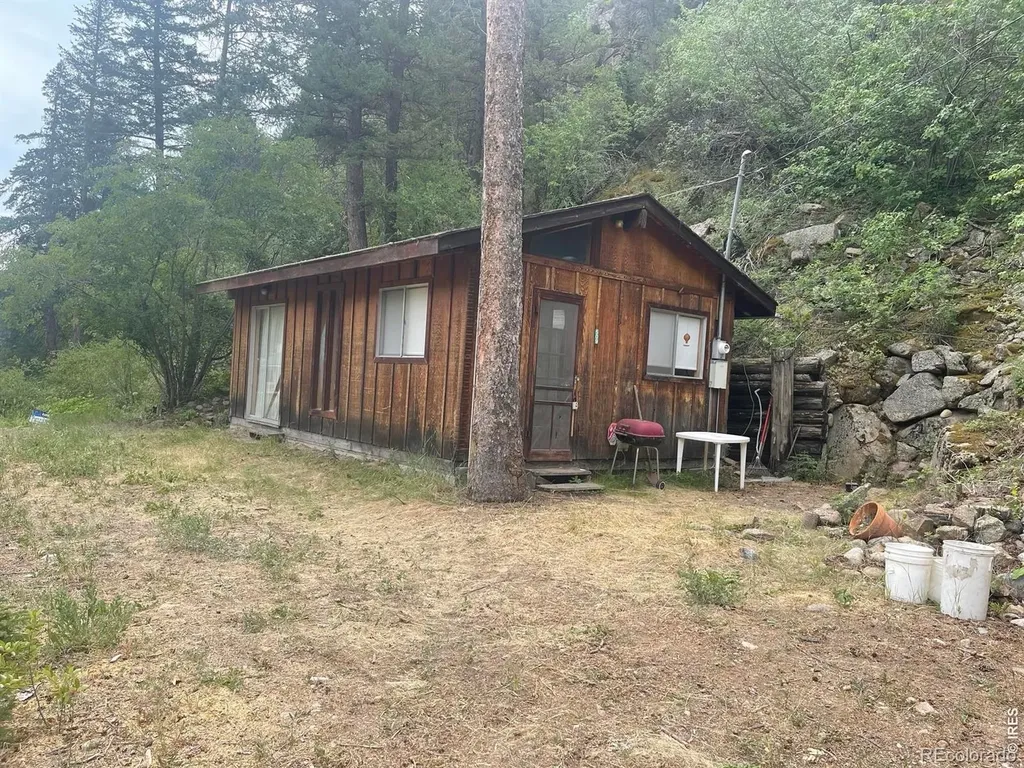 509 Riverside Drive Lyons CO 80540