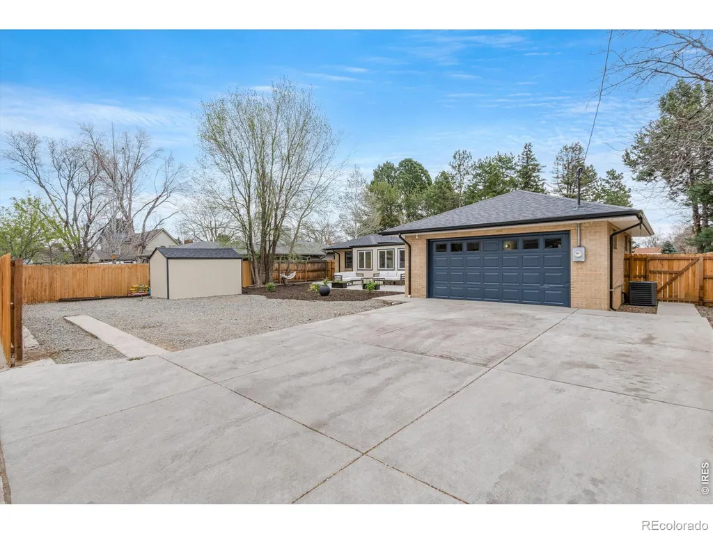 2015 N Monaco Denver CO 80207