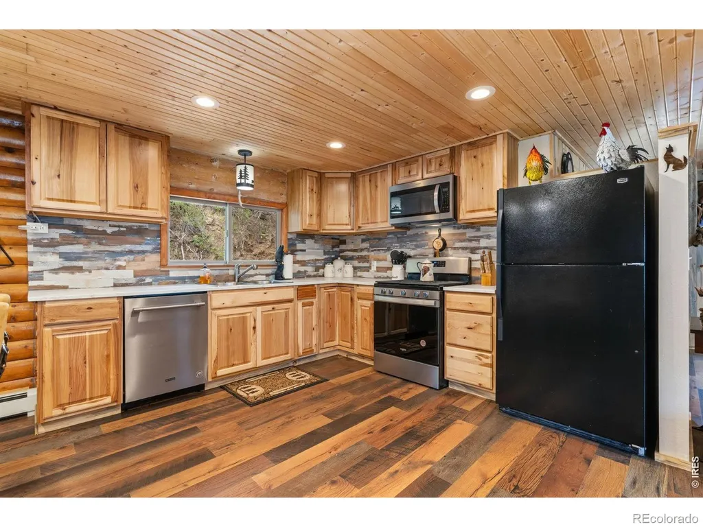 12743 Rist Canyon Road Bellvue CO 80512