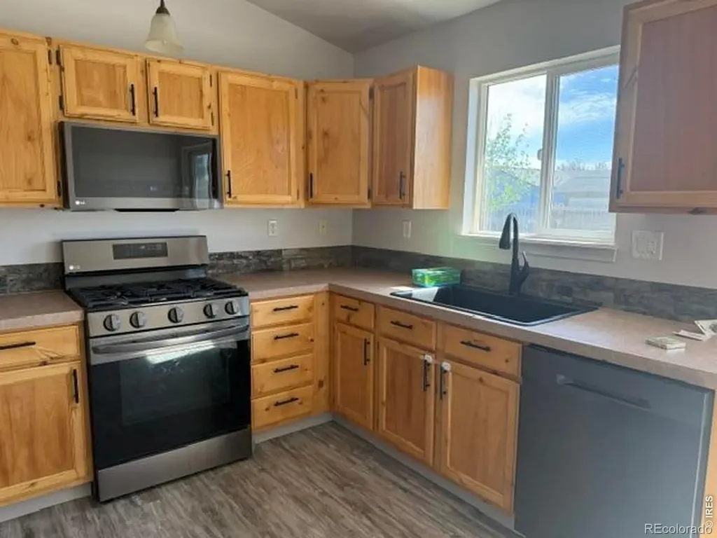 408 Suzann Street Wiggins CO 80654