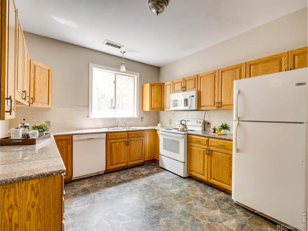 623 Terry Street Longmont CO 80501