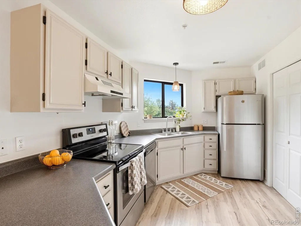 4945 Twin Lakes Road Boulder CO 80301
