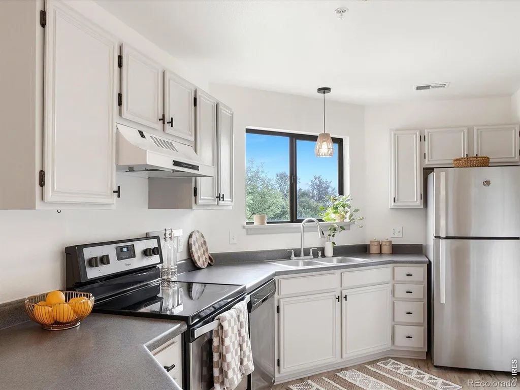 4945 Twin Lakes Road Boulder CO 80301