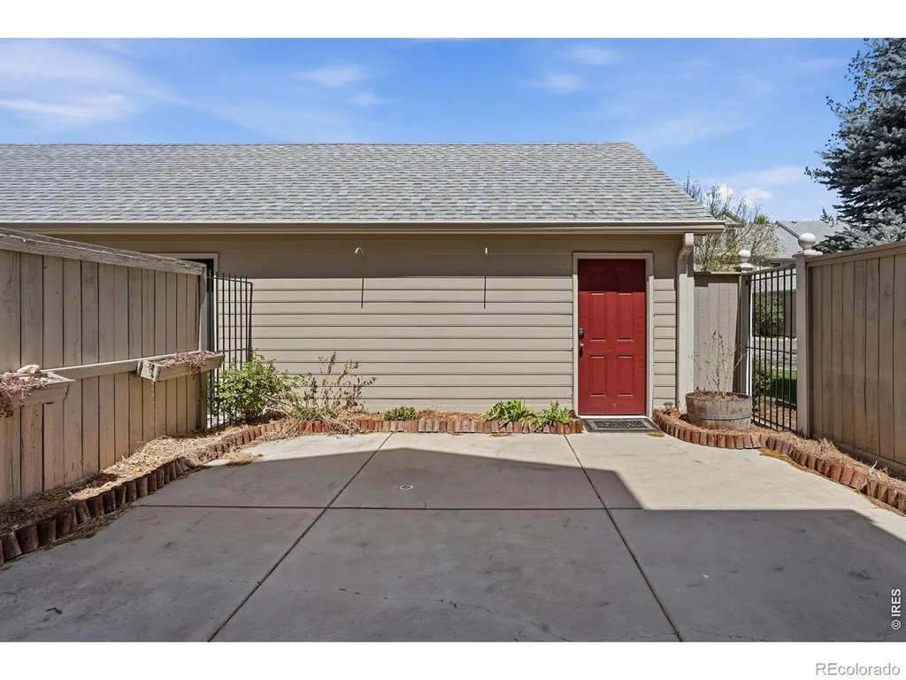 944 Ivanhoe Street Denver CO 80220