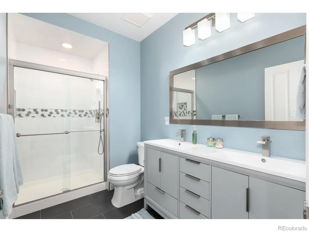 6807 S Riverwood Way Aurora CO 80016