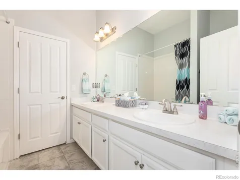 6807 S Riverwood Way Aurora CO 80016