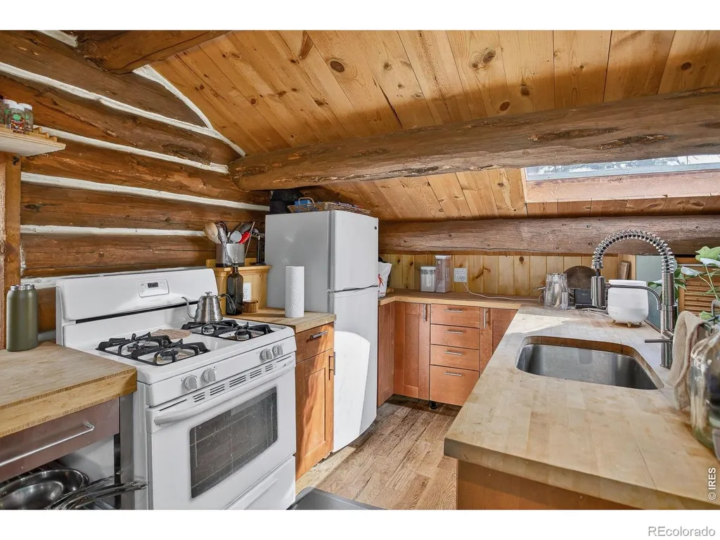 470 Weaver Drive Boulder CO 80302