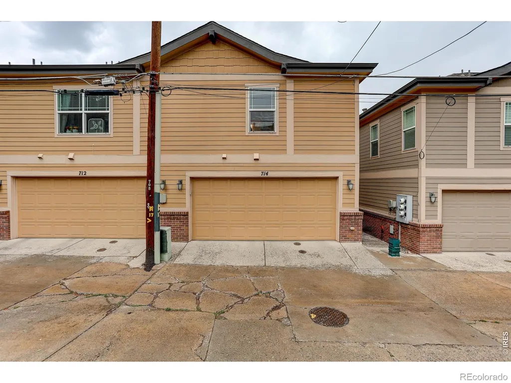 714 Albion Street Denver CO 80220