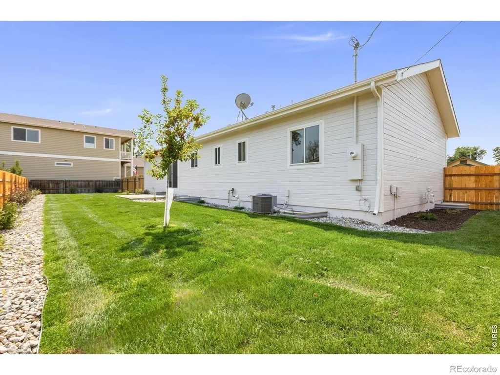 30 Locust Street Windsor CO 80550