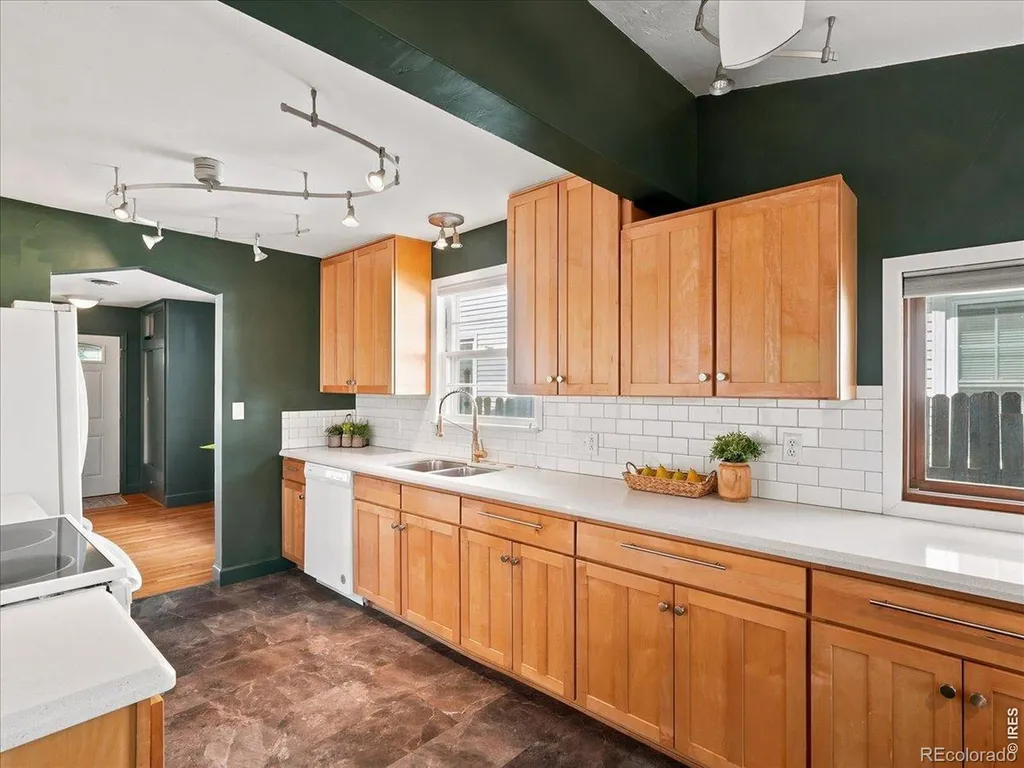 835 W 5th Street Loveland CO 80537