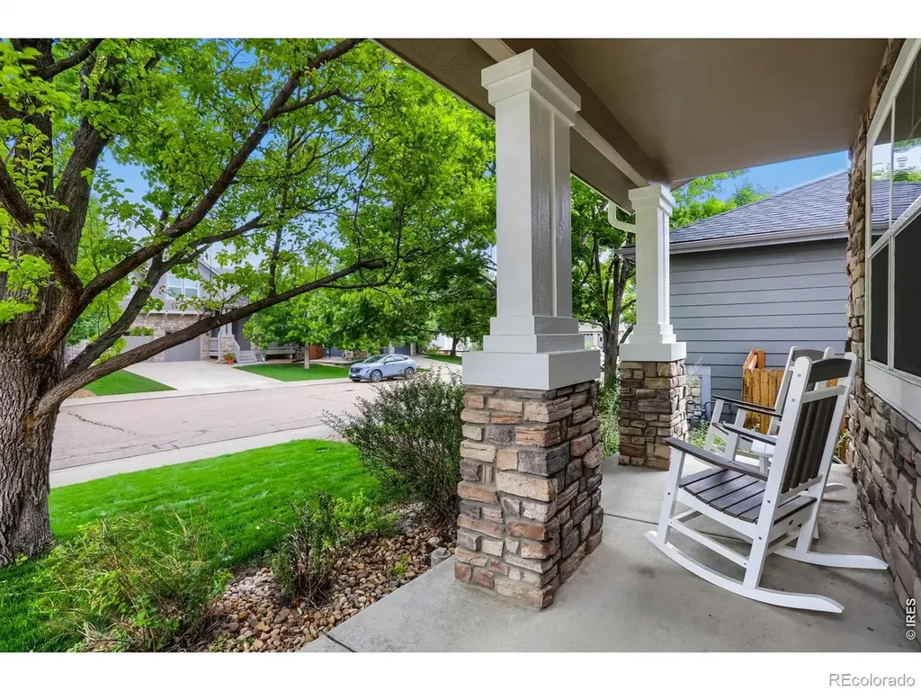 830 Tanager Circle Longmont CO 80504