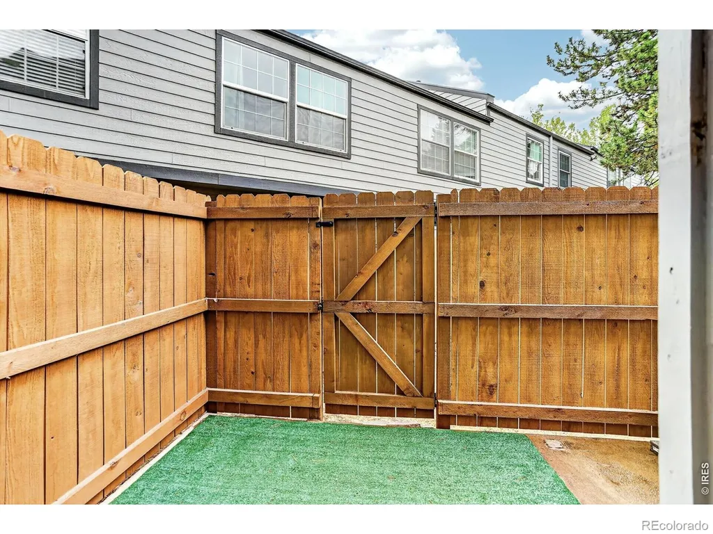 1939 Newland Court Lakewood CO 80214