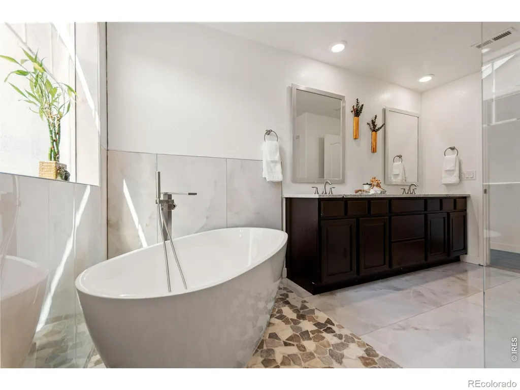 19615 W 94th Avenue Arvada CO 80007