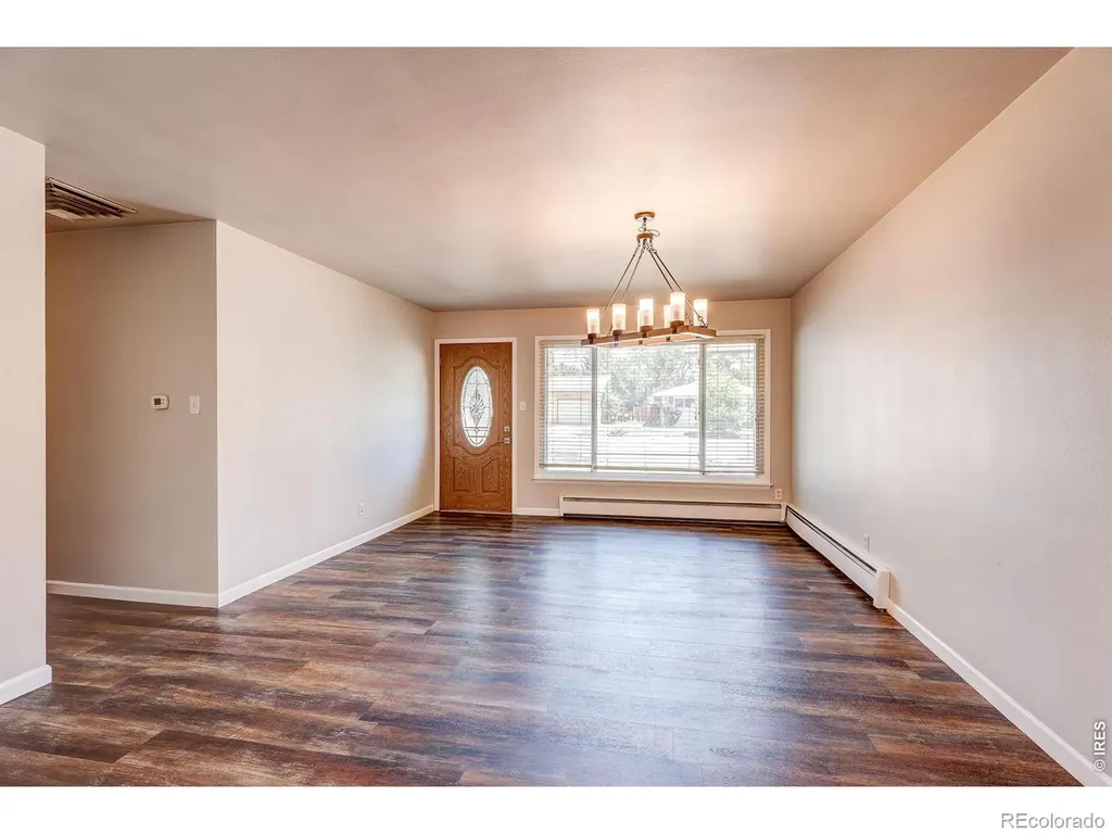 1827 Collyer Street Longmont CO 80501