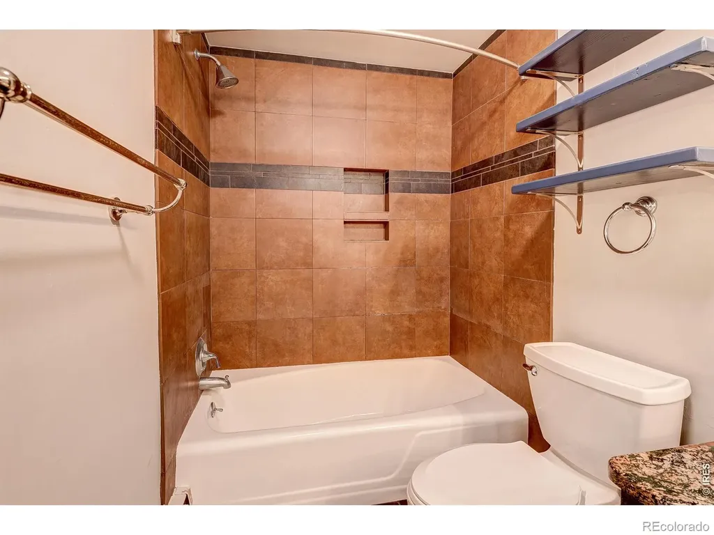 1827 Collyer Street Longmont CO 80501