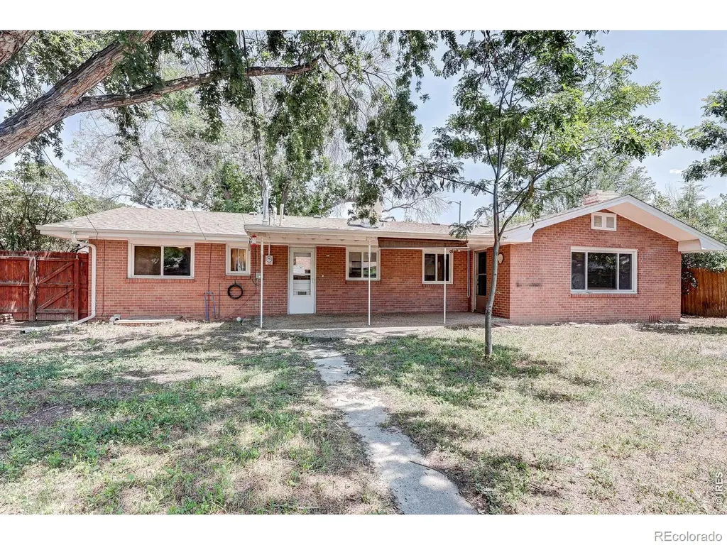 1827 Collyer Street Longmont CO 80501