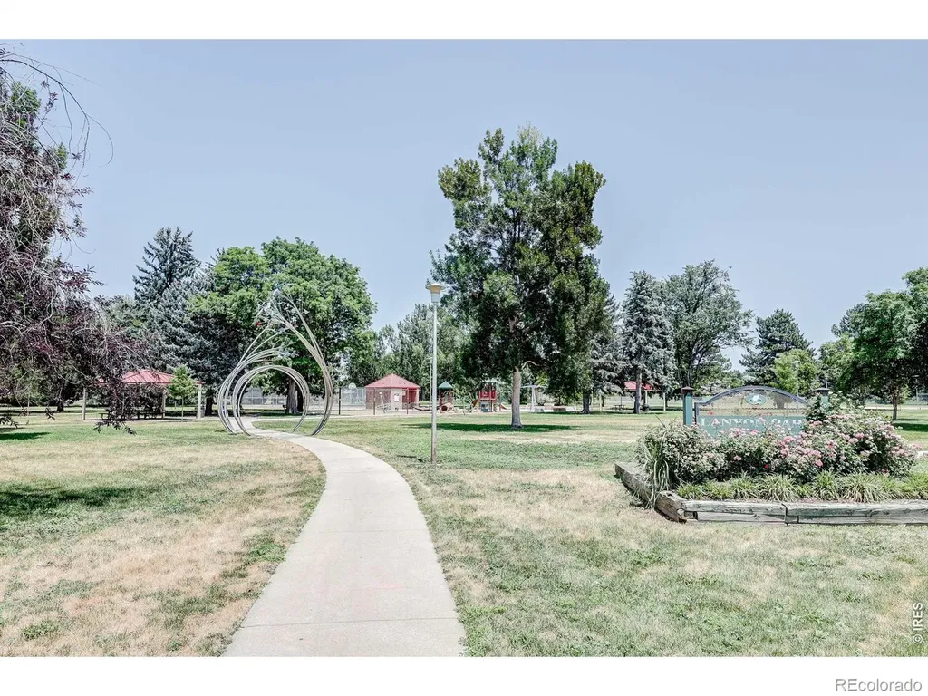 1827 Collyer Street Longmont CO 80501