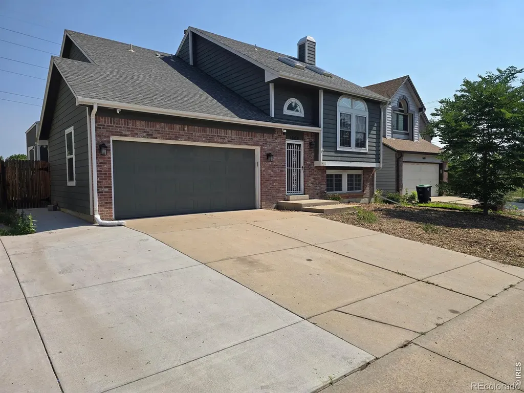 1604 Adkinson Avenue Longmont CO 80501