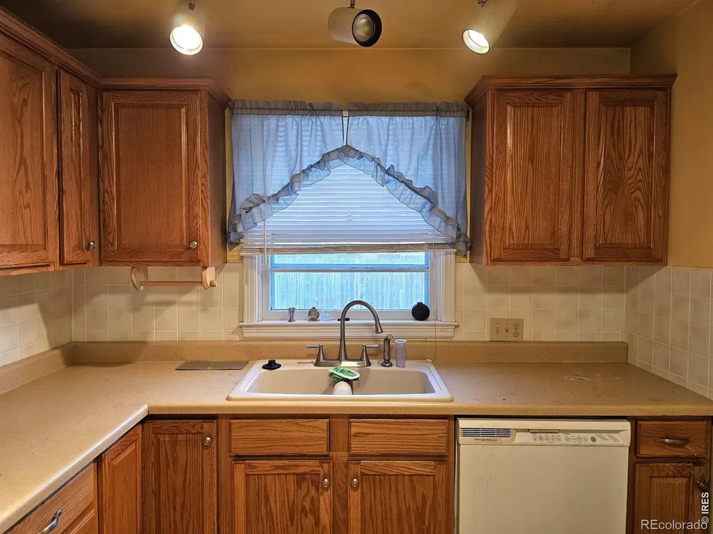 506 Oak Street Sterling CO 80751