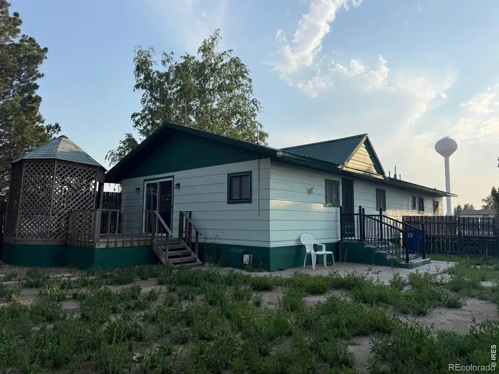 114 Linden Drive Log Lane Village CO 80705