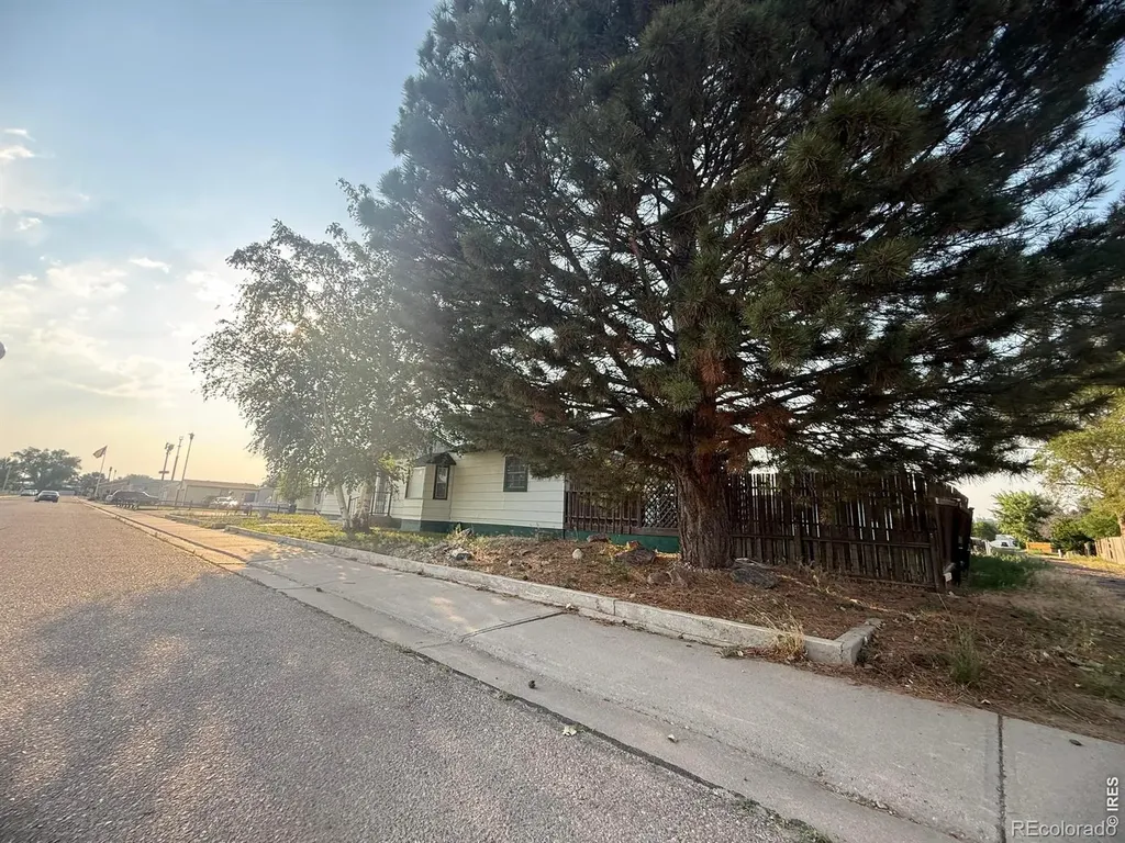 114 Linden Drive Log Lane Village CO 80705
