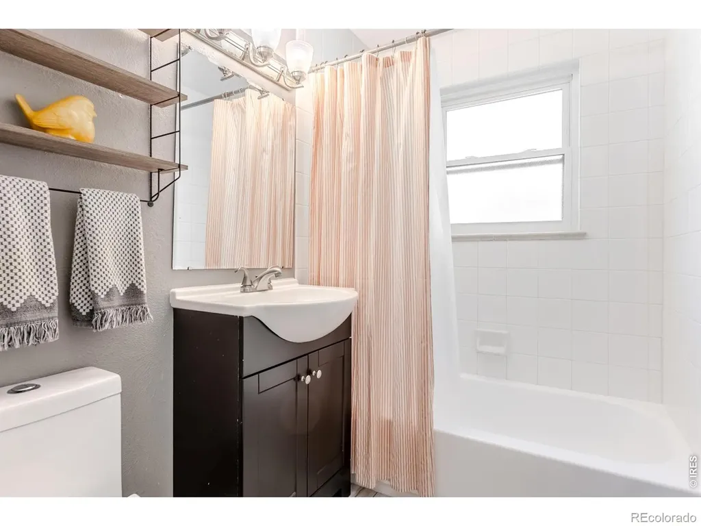 6067 Owens Street Arvada CO 80004