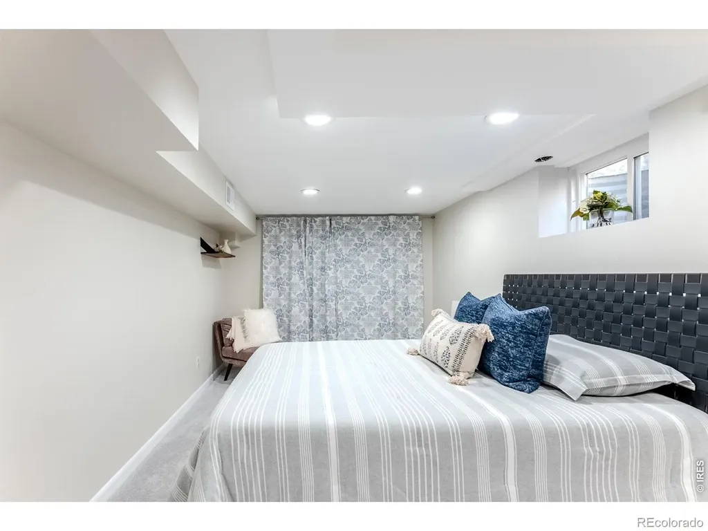 6067 Owens Street Arvada CO 80004
