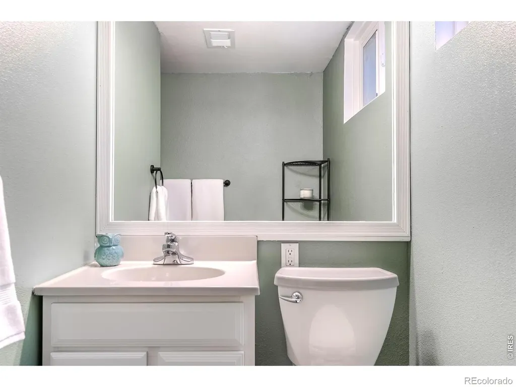 6067 Owens Street Arvada CO 80004