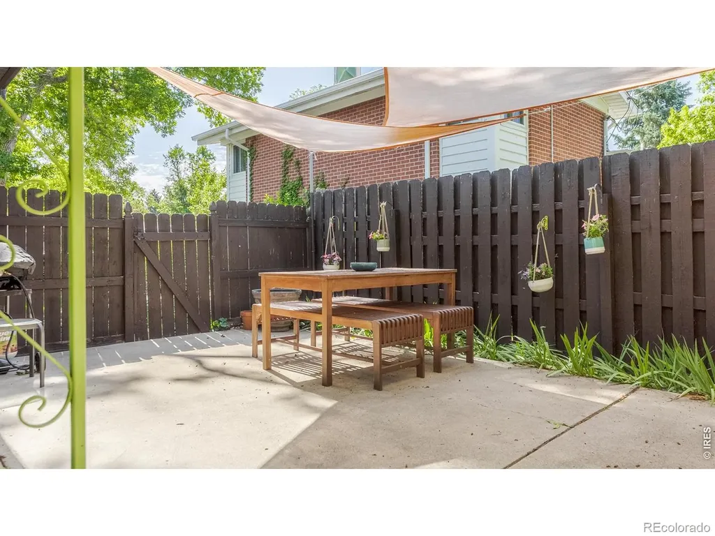 6067 Owens Street Arvada CO 80004