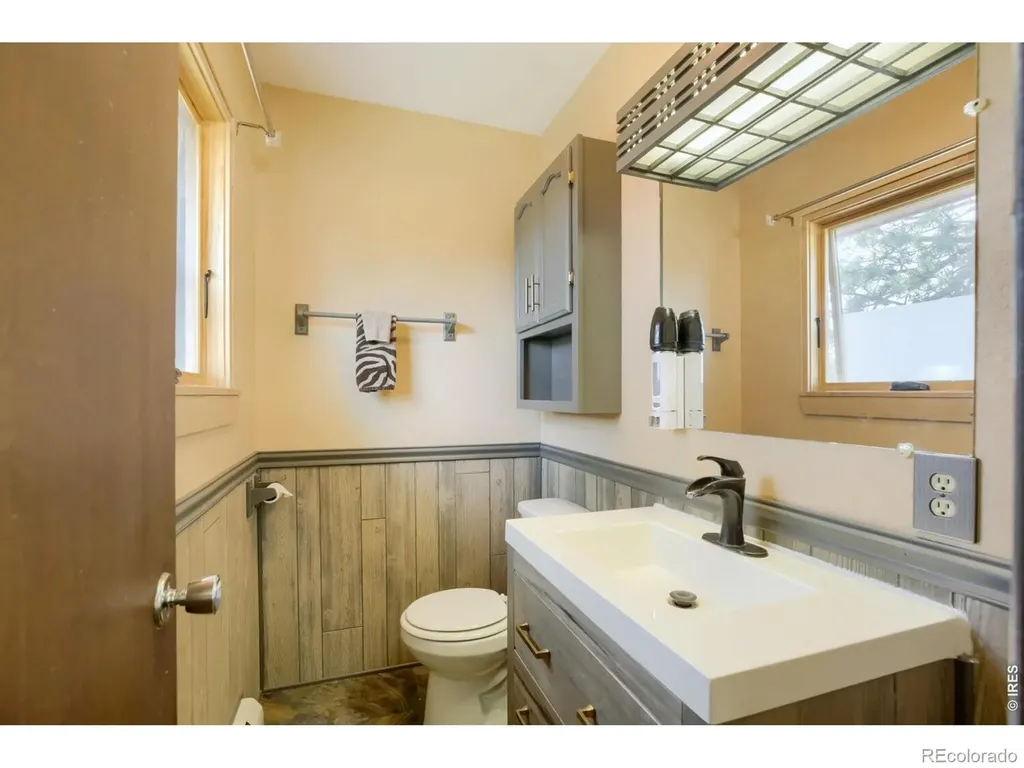 636 Ranch Road Ward CO 80481