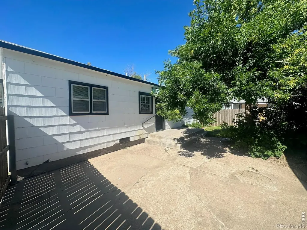 90 Cedar Avenue Akron CO 80720