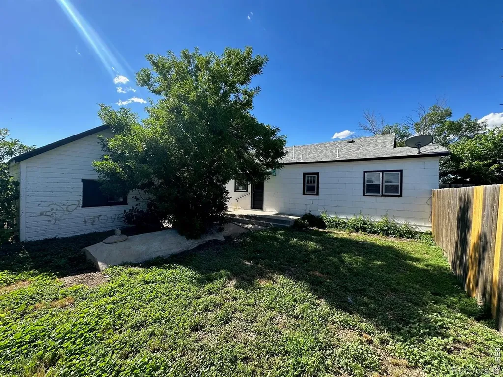 90 Cedar Avenue Akron CO 80720