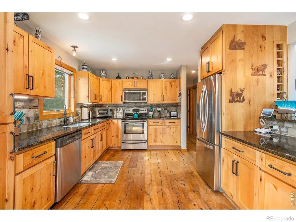 270 Choctaw Road Lyons CO 80540
