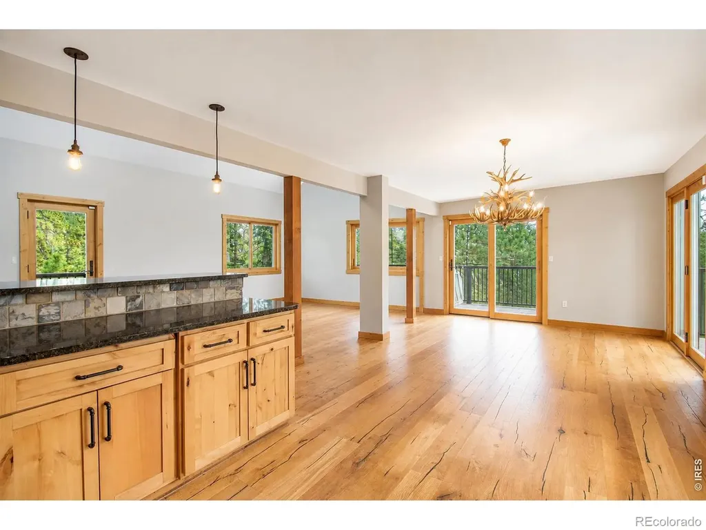 270 Choctaw Road Lyons CO 80540