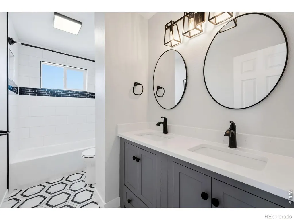 1640 Amherst Drive Longmont CO 80503