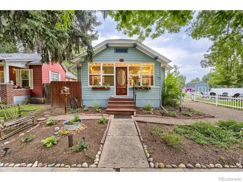 202 8th Avenue Longmont CO 80501
