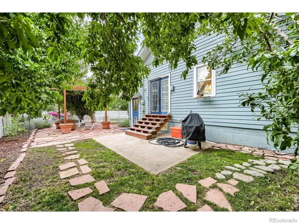202 8th Avenue Longmont CO 80501