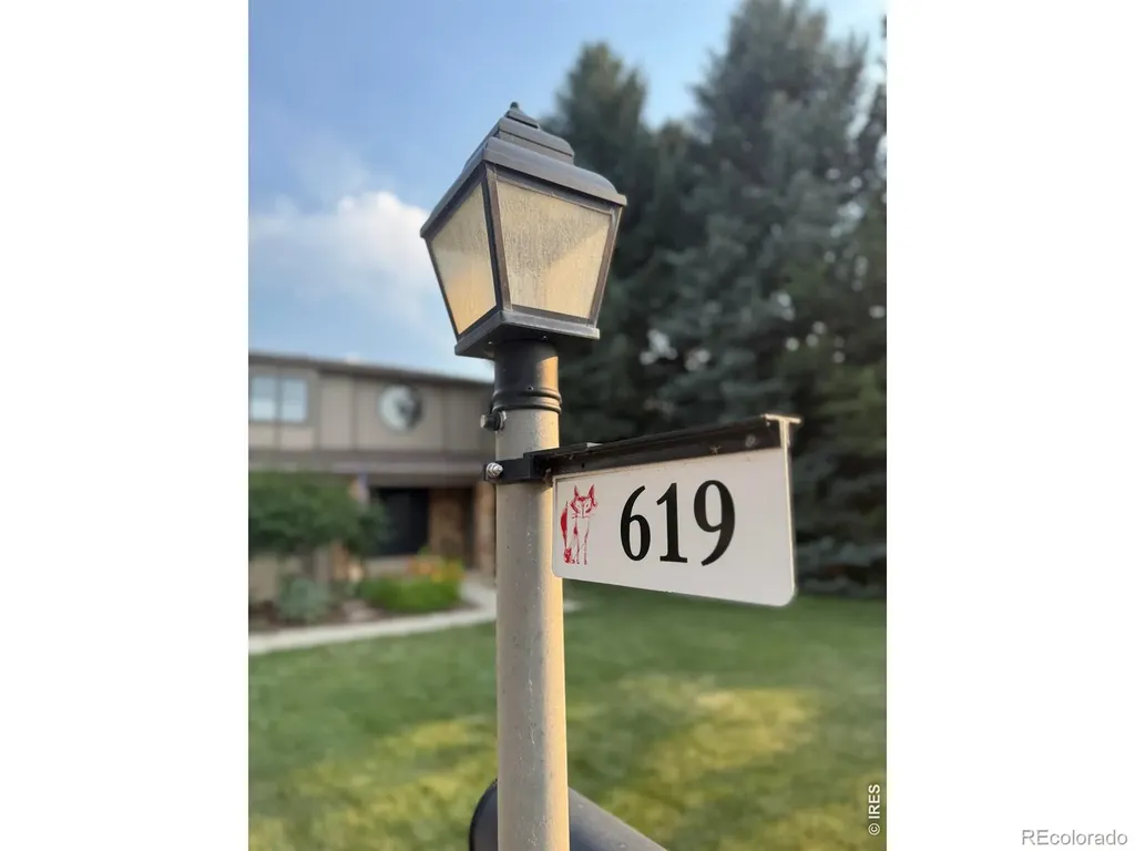 619 Crawford Circle Longmont CO 80504